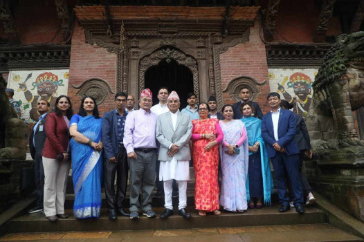 राष्ट्रपतिद्वारा कृष्ण मन्दिरको दर्शन